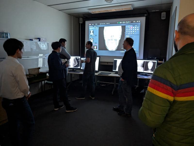 Clinical staff reviewing LG diagnostic display technology