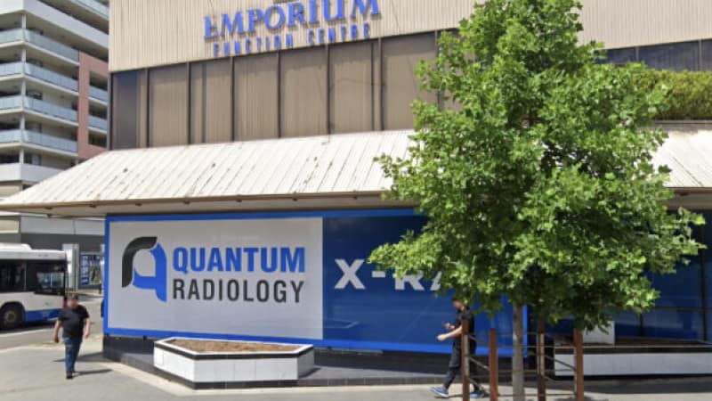 Clinical workspace with integrated workstation