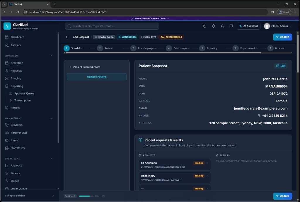 Captura de pantalla de edición de solicitud en ClariRad con resumen del paciente